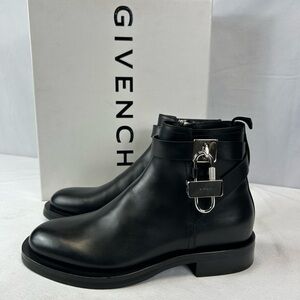 GIVENCHY
Lock Black Leather Ankle Boots